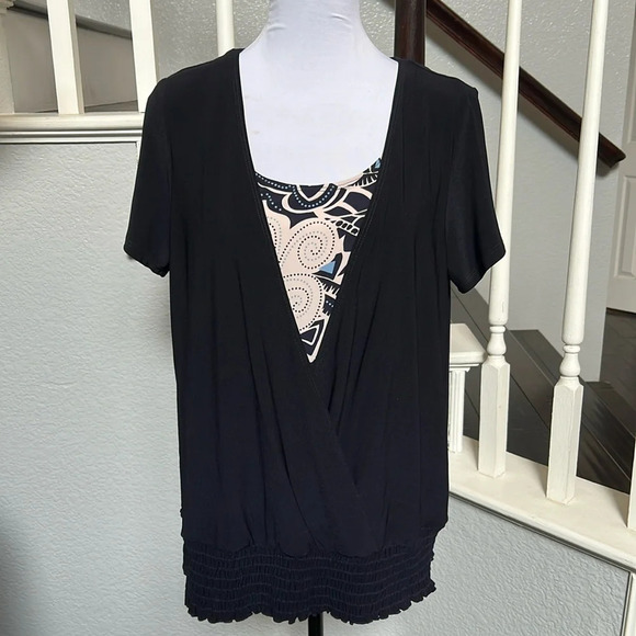 Lane Bryant Navy Blue Floral Short Sleeve Top Size 14/16 - Picture 1 of 7